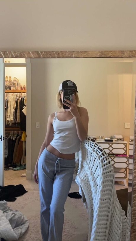 carolinefbyron leaked only fans