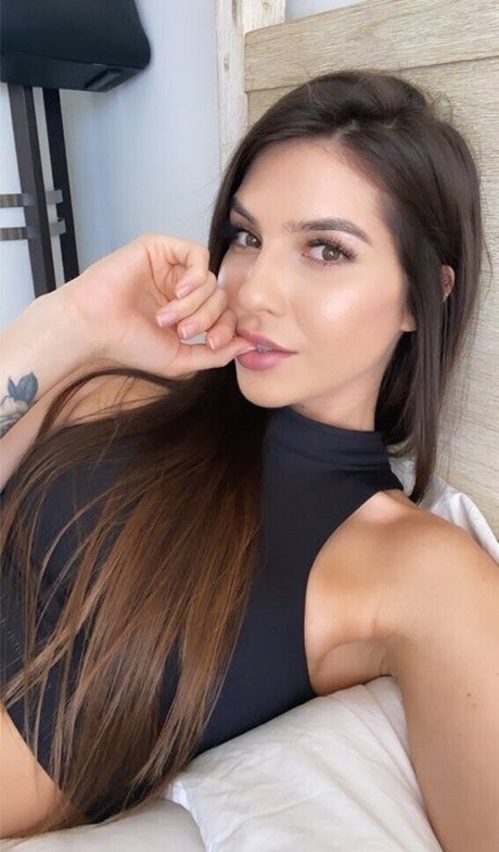 Lexiidomme onlyfans leaked tits