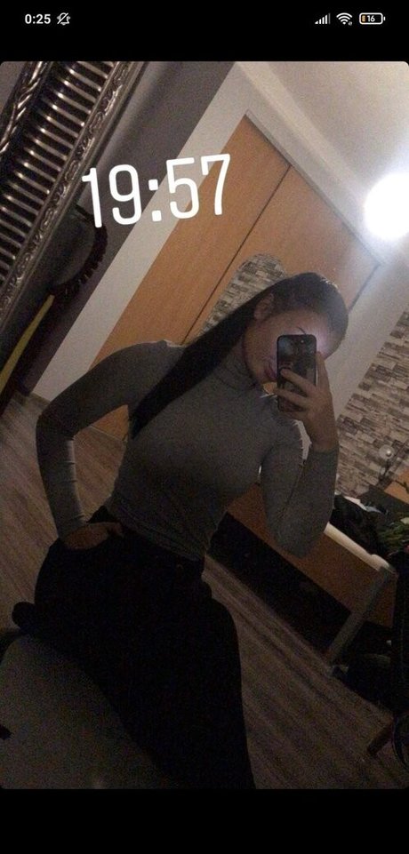 Kalicz Laura onlyfans naked