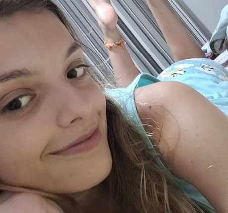 Anna Cute Feet naked onlyfans leaked