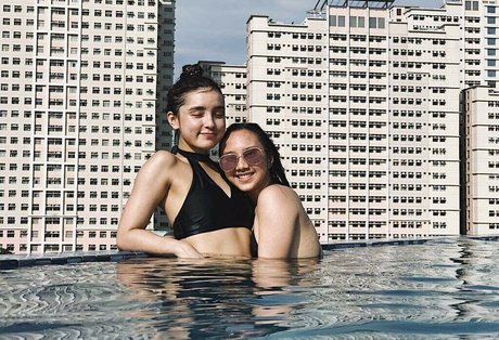 Sarah Carlos nude only fans