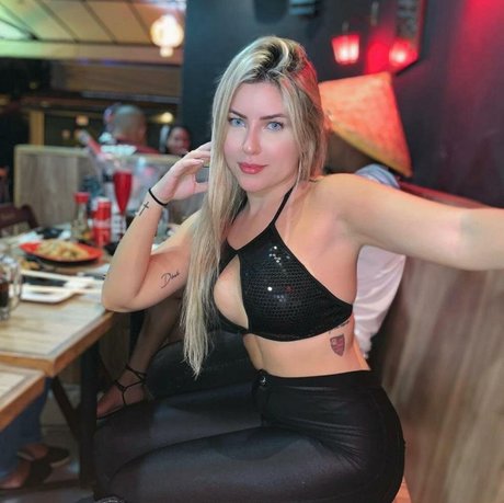 libiaximenes onlyfans public photos