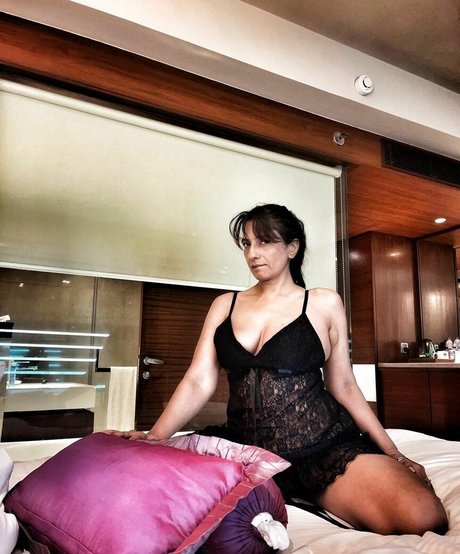 Hansa Singh onlyfans nudes