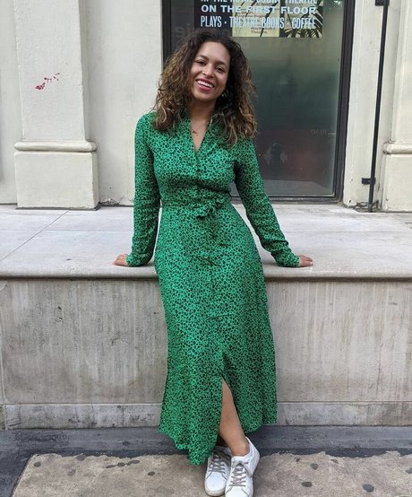 Moya Lothian McLean onlyfans pics