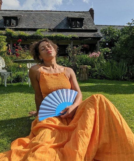 Moya Lothian McLean onlyfans model photos