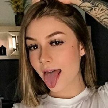 Jeniffer Guerra onlyfans star