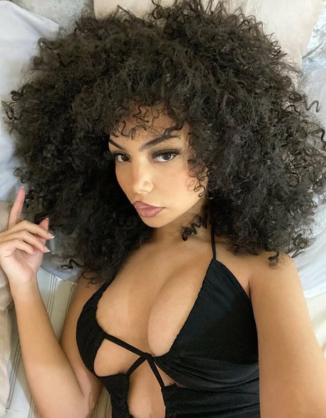 Avabvnny onlyfans pics