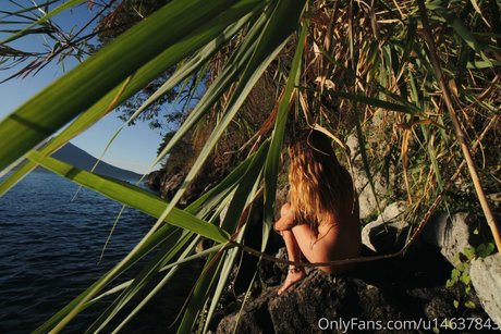 Karena Thompson onlyfans public photos