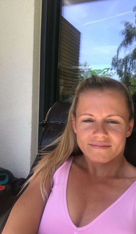 Julia Simic leaked onlyfans photos