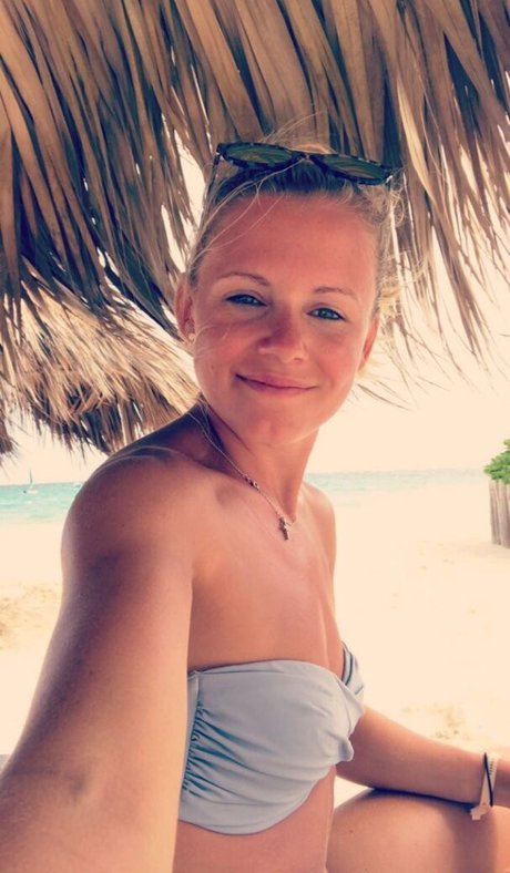 Julia Simic porn onlyfans leak