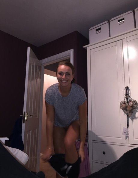 Charis Lister onlyfans leak