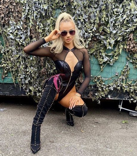 Grace Hemingway onlyfans pics nude