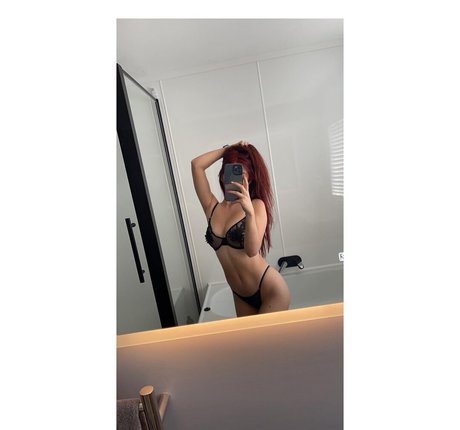 redheadbarbiexo nude only fans leaks