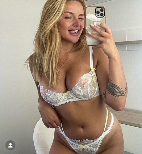 Victoria Mehault onlyfans desnuda