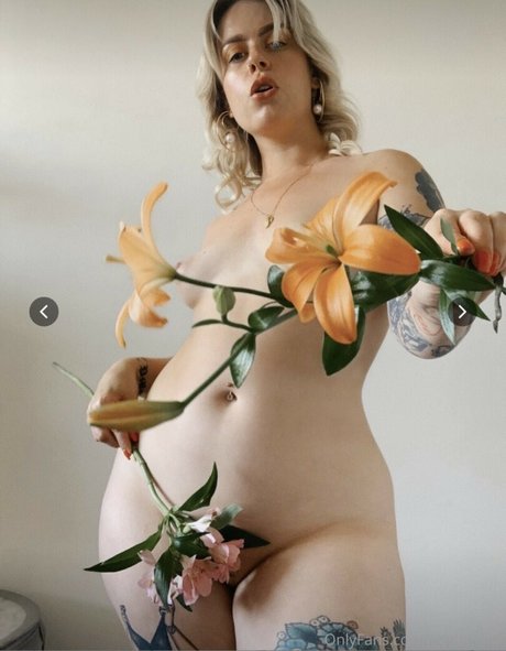 Soph Lewis sextape onlyfans