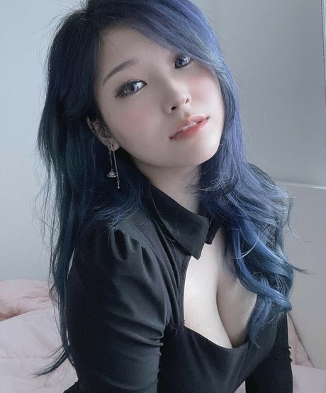 YoonHyoonAikuros onlyfans explicit content