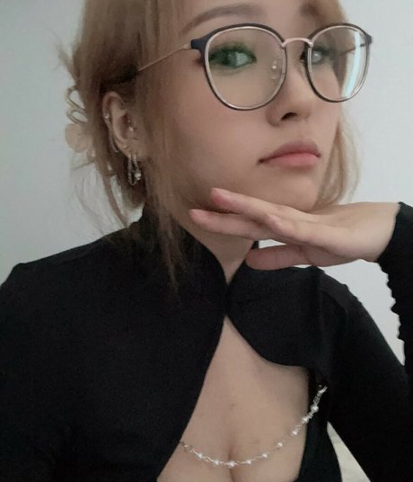 YoonHyoonAikuros free only fans