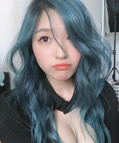 YoonHyoonAikuros onlyfans leaj