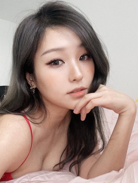 YoonHyoonAikuros onlyfans x