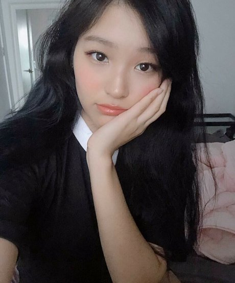 YoonHyoonAikuros xxx onlyfans