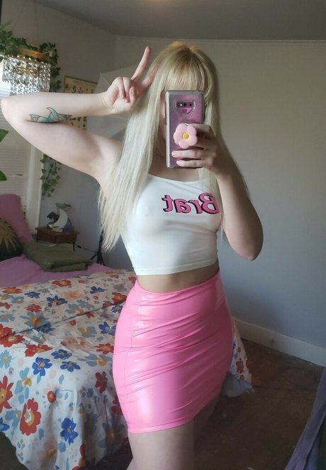 Moon IRL onlyfans leaj