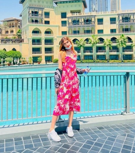 Penelope Helena naked only fans