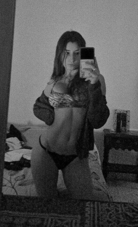 Flor Laneve nude onlyfans pics