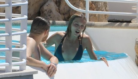 Anja Rubik onlyfans hot