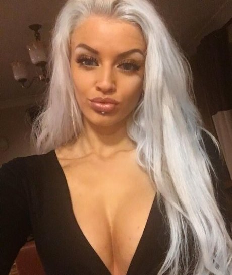 Xcandylashes only fans pic