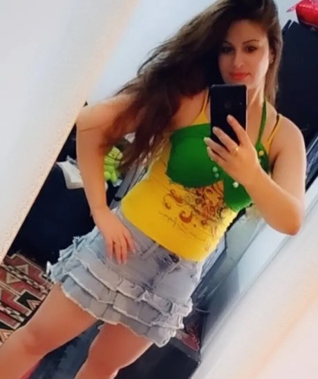 Biba Aboura is on onlyfans