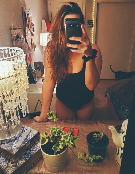 Junescleavage onlyfans for free