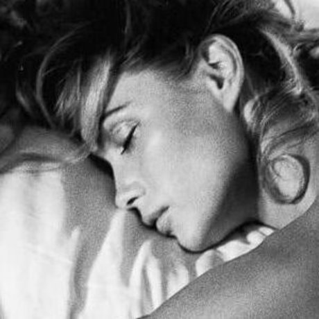 Emmanuelle Beart onlyfans fotos