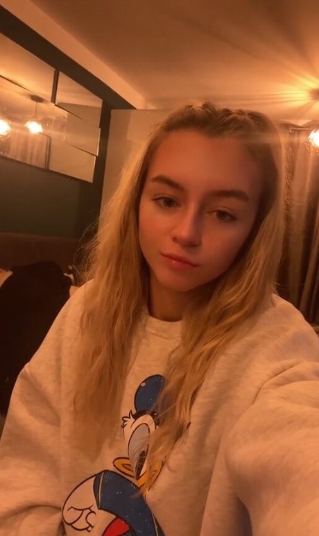 Olivia Bennett123 onlyfans page