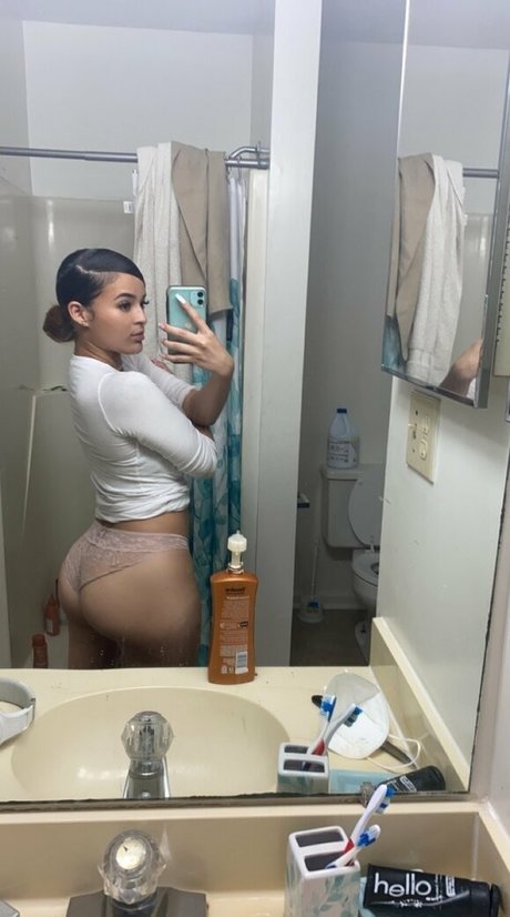 Trazyasia leaked onlyfans