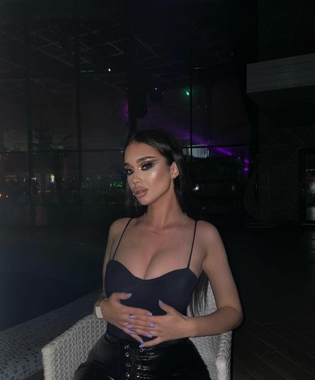 Sophia Adamova sexy onlyfans