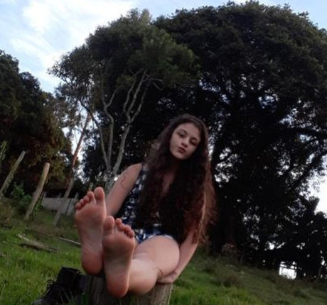 Friend s Pretty Feet onlyfans naked