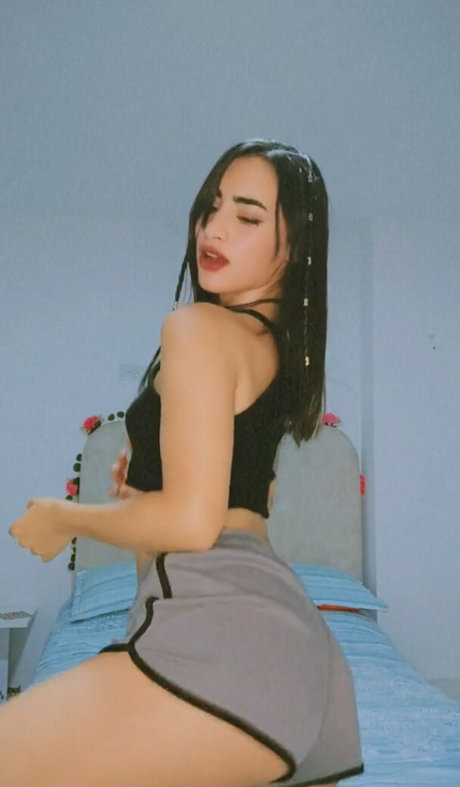 YulenyGz only fans leaked porn