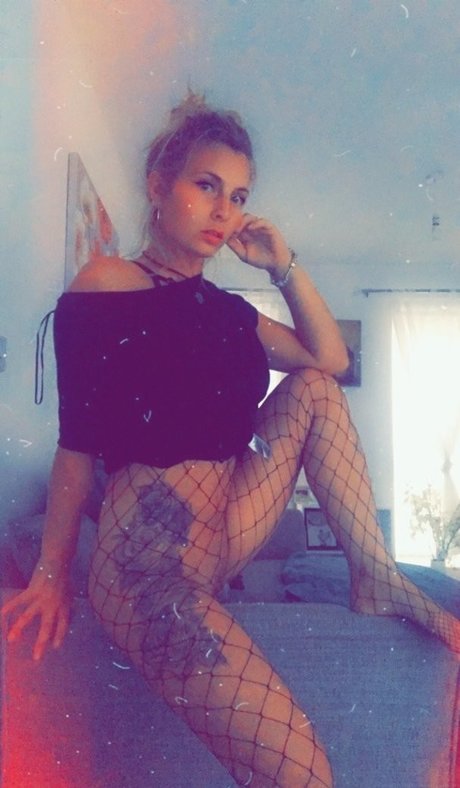 Shannon Elizabeth porn onlyfans leak