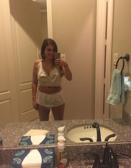 Lauren Bedford Russell onlyfans model