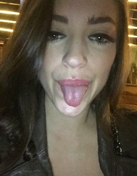 Lauren Bedford Russell onlyfans public photos