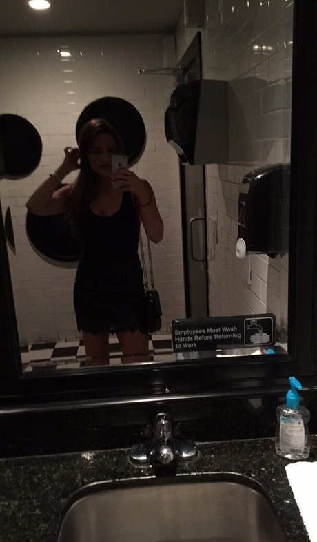 Lauren Bedford Russell onlyfans leams