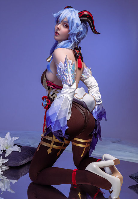 Helly Von Valentine onlyfans nude tits