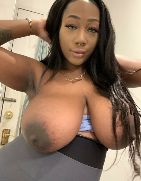 Effy Flame onlyfans exposed