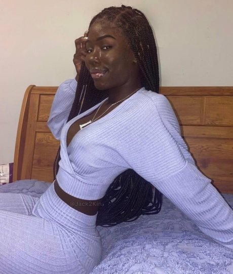 Cyn Kaine ass onlyfans