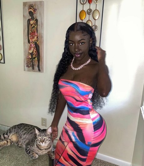 Cyn Kaine onlyfans leak sex