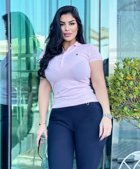 Amira Mounir Srarfi on onlyfans