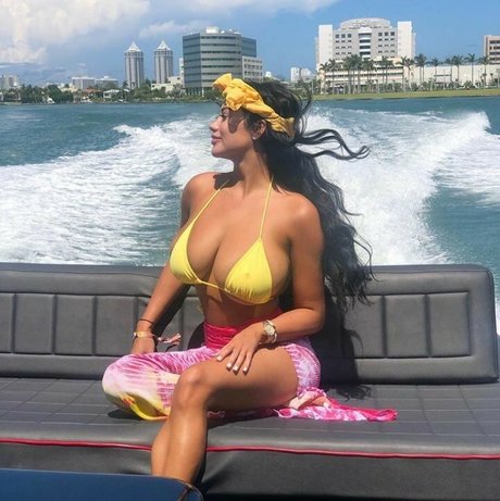 Aubrey Lynn Berg onlyfans images