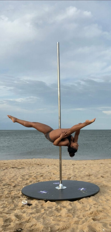 Julie Silver onlyfans lesk