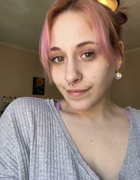 hunnyymustarddx onlyfans model