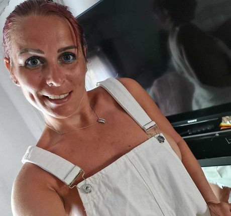 ukhotwife free onlyfans porn